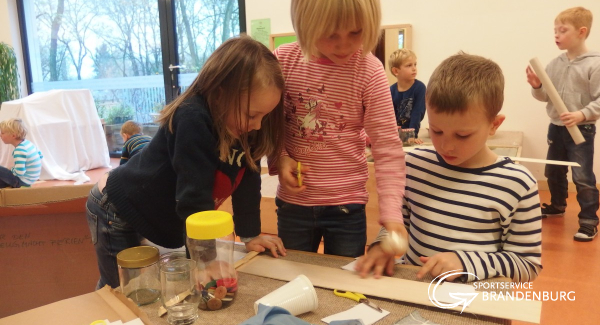 spielzeugfreier Montag - spielen mit Alltagsmaterialien